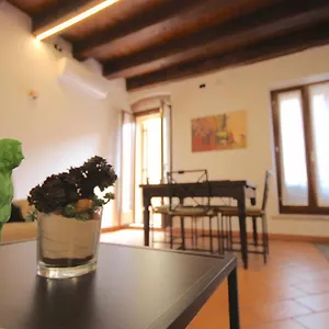 Vr Casa Di Mezzo Appartamento Verona