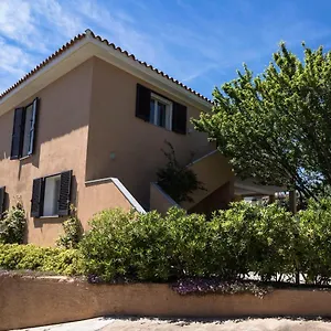 Homey Experience - Country Garden & Seaview Appartamento Golfo Aranci